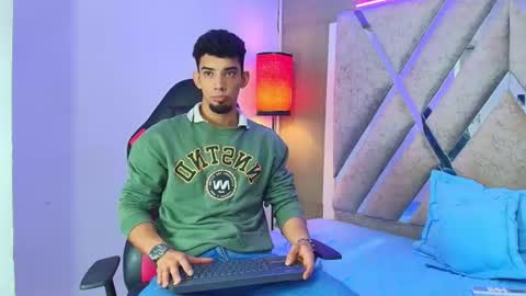 prince_arthur77 online show from 06-10-26, 01:21