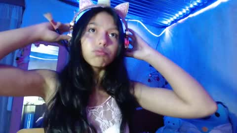 Snapshot of princess_elia chatting on 10-17-25, 12:14 Elia online show from 10-17-25, 12:14