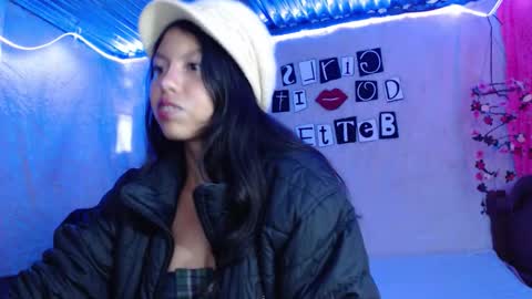  Elia  online show from 11-11-25, 10:21