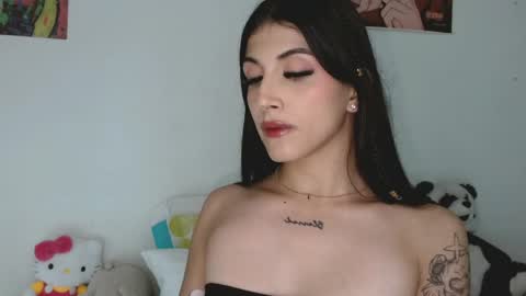 Sophie online show from 04-21-26, 02:04