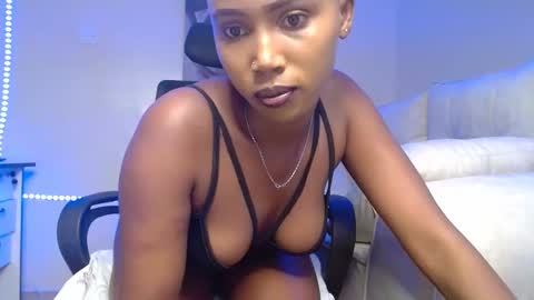 Snapshot of princess_princessa chatting on 02-13-25, 10:22 princess_princessa online show from 02-13-25, 10:22