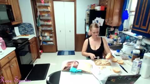 Snapshot of princess_rose_spades chatting on 10-03-25, 02:58 Princess Rose online show from 10-03-25, 02:58