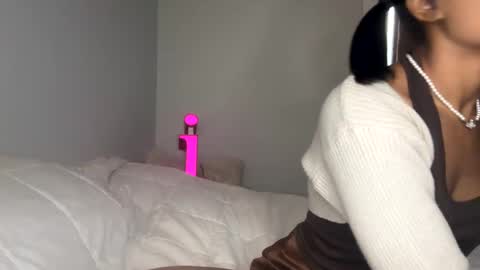 Snapshot of princessaleah chatting on 12-06-24, 06:06 Princess Aleah online show from 12-06-24, 06:06