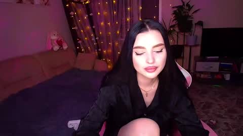 princessamira1 online show from 11-28-25, 04:31