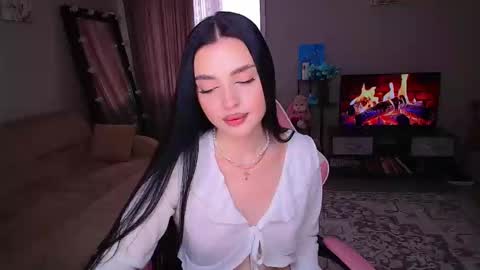 Snapshot of princessamira1 chatting on 05-07-26, 07:47 princessamira1 online show from 05-07-26, 07:47