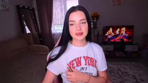 Snapshot of princessamira1 chatting on 07-17-26, 07:04 princessamira1 online show from 07-17-26, 07:04