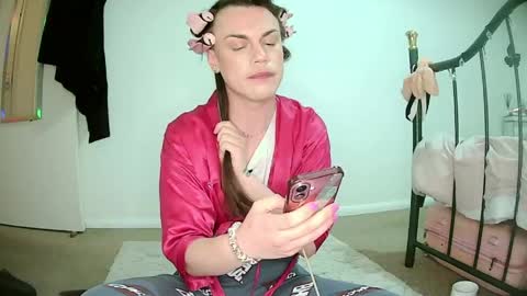 KCGREY online show from 04-01-26, 09:12