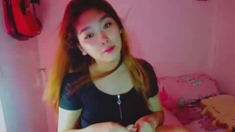 Snapshot of princesscutiexx chatting on 12-28-24, 08:58 Hello everyone this is your beloved Athena again I present the most comfortable and kind room I accept everyone with kindness online show from 12-28-24, 08:58