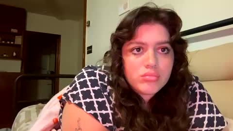 Snapshot of princesslaylaa chatting on 02-03-25, 06:45 princessviccxo online show from 02-03-25, 06:45