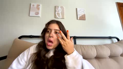 Snapshot of princesslaylaa chatting on 09-12-25, 04:07 princessviccxo online show from 09-12-25, 04:07