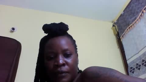 Snapshot of princessmiles2 chatting on 04-30-26, 04:57 phelly online show from 04-30-26, 04:57
