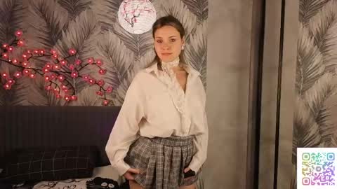 Hina online show from 05-11-26, 04:04