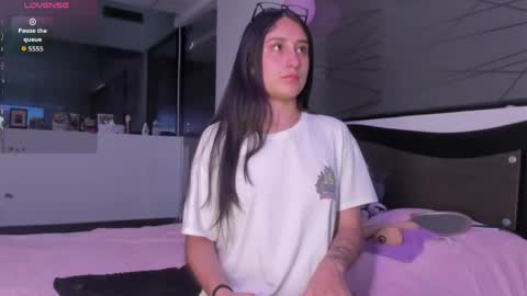 Valentina online show from 04-17-26, 10:13