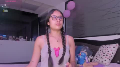 Valentina online show from 04-18-26, 10:19