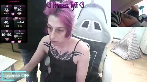 Snapshot of princesstyff chatting on 03-15-26, 07:53 Tyff et Blast online show from 03-15-26, 07:53