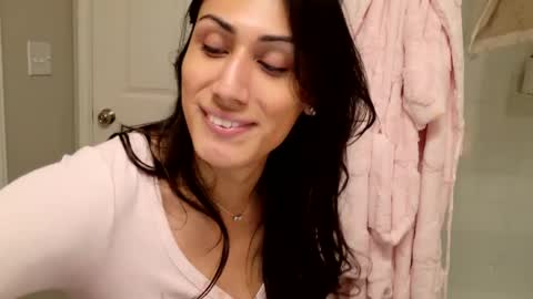 Snapshot of prinxessally chatting on 02-17-25, 03:25 Prinxessally online show from 02-17-25, 03:25