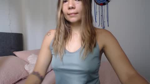 Snapshot of priscila_black chatting on 02-09-25, 06:26 Marcela online show from 02-09-25, 06:26