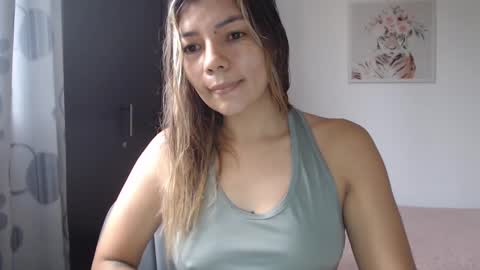 Snapshot of priscila_black chatting on 03-07-25, 09:59 Marcela online show from 03-07-25, 09:59