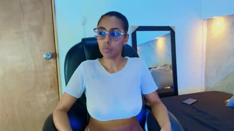 Snapshot of priscila_cooper chatting on 12-02-25, 08:59 Priscila online show from 12-02-25, 08:59