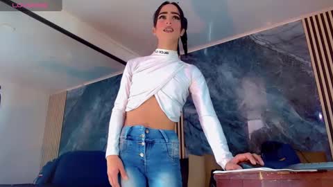 Snapshot of priscilarainbow chatting on 09-19-25, 07:58 priscilarainbow online show from 09-19-25, 07:58