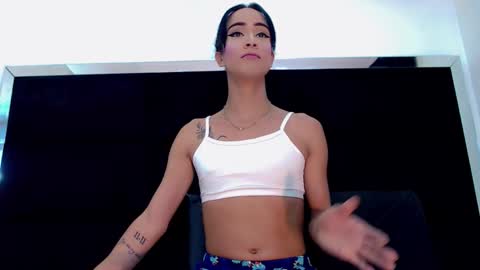 priscilarainbow online show from 04-25-26, 03:53