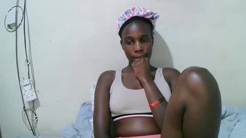 pritty_amber online show from 04-21-26, 01:42