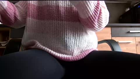 Snapshot of private_space chatting on 05-18-26, 07:58 Space online show from 05-18-26, 07:58