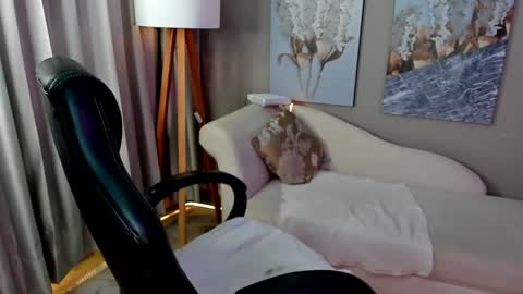 Priya Rose online show from 01-15-25, 05:58