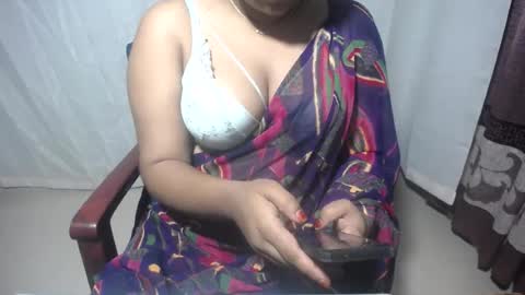 Snapshot of priyonti34 chatting on 06-17-26, 11:27 Priyonti ganguli online show from 06-17-26, 11:27