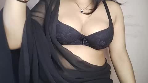 priyu_ online show from 11-08-25, 09:09