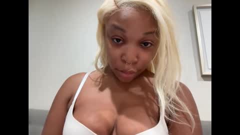 Snapshot of productivepussy chatting on 03-20-26, 01:32 ProductivePorn online show from 03-20-26, 01:32