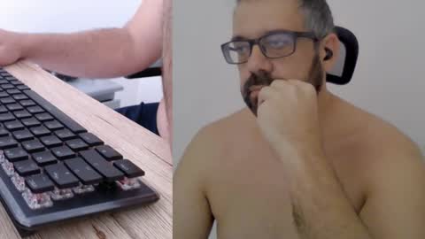 Snapshot of professional_manbd chatting on 01-10-25, 12:36 Professional manBD online show from 01-10-25, 12:36