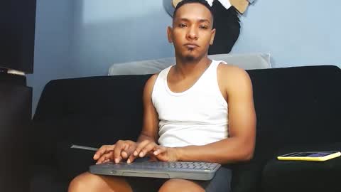 Grande y Gruesa online show from 10-08-25, 08:01