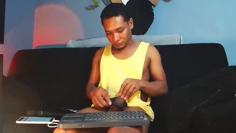 Snapshot of prometo23cm chatting on 05-31-26, 07:15 Grande y Gruesa online show from 05-31-26, 07:15