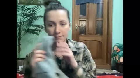 proud sweet 21 online show from 04-19-26, 06:10