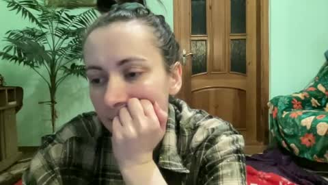 Snapshot of proud_sweet_21 chatting on 06-14-26, 11:51 proud sweet 21 online show from 06-14-26, 11:51