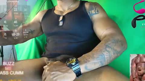 Snapshot of proudlyblack30 chatting on 06-10-26, 02:38 sergeant. online show from 06-10-26, 02:38