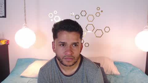 Adris  Juan online show from 10-14-25, 02:12