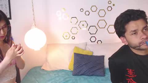 Adris  Juan online show from 12-19-25, 05:25