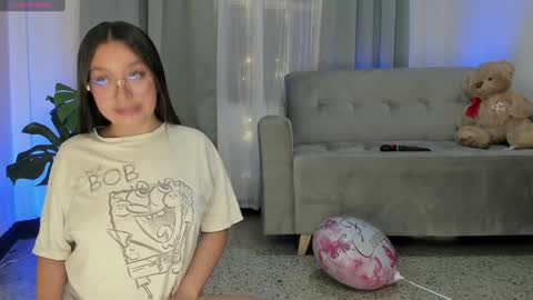 Snapshot of prvncessa_10 chatting on 12-14-24, 06:35 INDEPENDENT MODEL online show from 12-14-24, 06:35