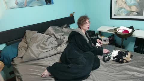 prxscillia_tx online show from 06-01-26, 03:52