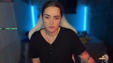 Queen of Pain online show from 12-15-25, 12:26