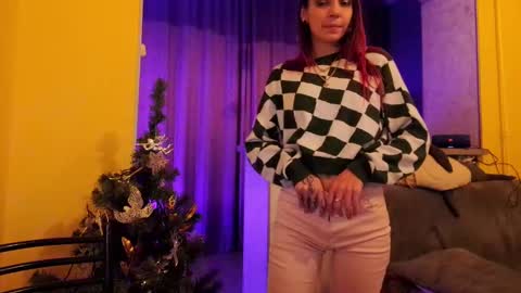 Snapshot of psyheya chatting on 12-31-24, 11:49 LUCY -----    online show from 12-31-24, 11:49