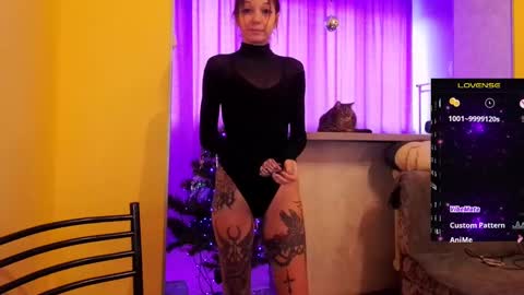 Snapshot of psyheya chatting on 01-07-25, 10:22 LUCY -----    online show from 01-07-25, 10:22