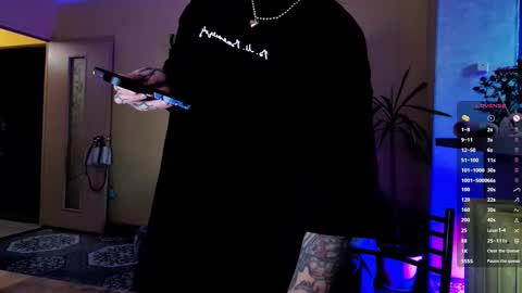 Snapshot of psyheya chatting on 10-31-25, 01:23 LUCY -----    online show from 10-31-25, 01:23