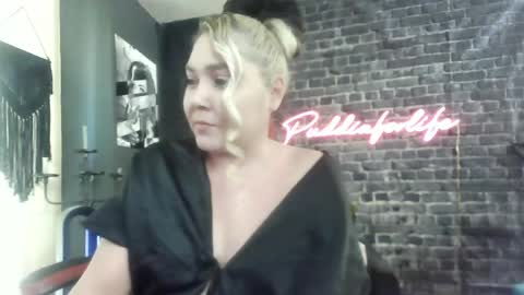 Krystle online show from 05-08-26, 01:27