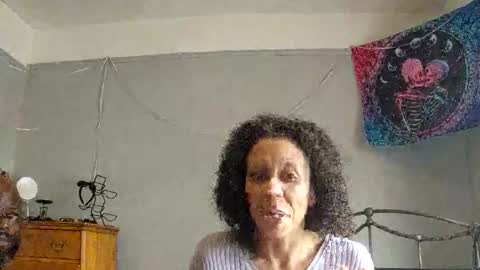 puddled_wonderland online show from 10-11-25, 04:38