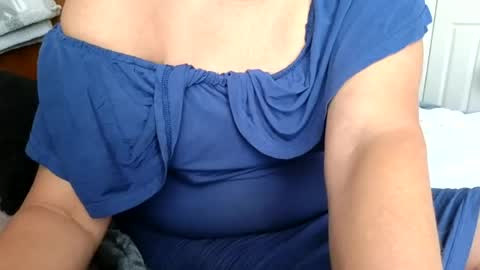 Snapshot of puddleslut420 chatting on 06-19-26, 04:44 Puddles online show from 06-19-26, 04:44
