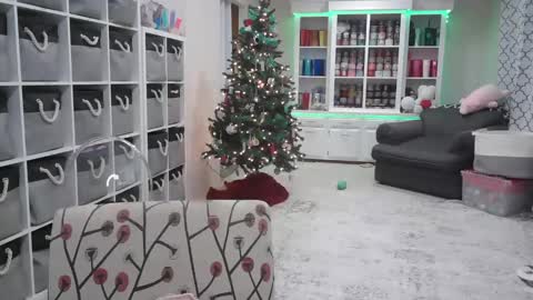 Snapshot of pugglelover chatting on 12-07-24, 04:14 Puggie - online show from 12-07-24, 04:14