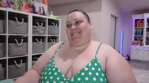 Snapshot of pugglelover chatting on 04-25-26, 05:21 Puggie - online show from 04-25-26, 05:21